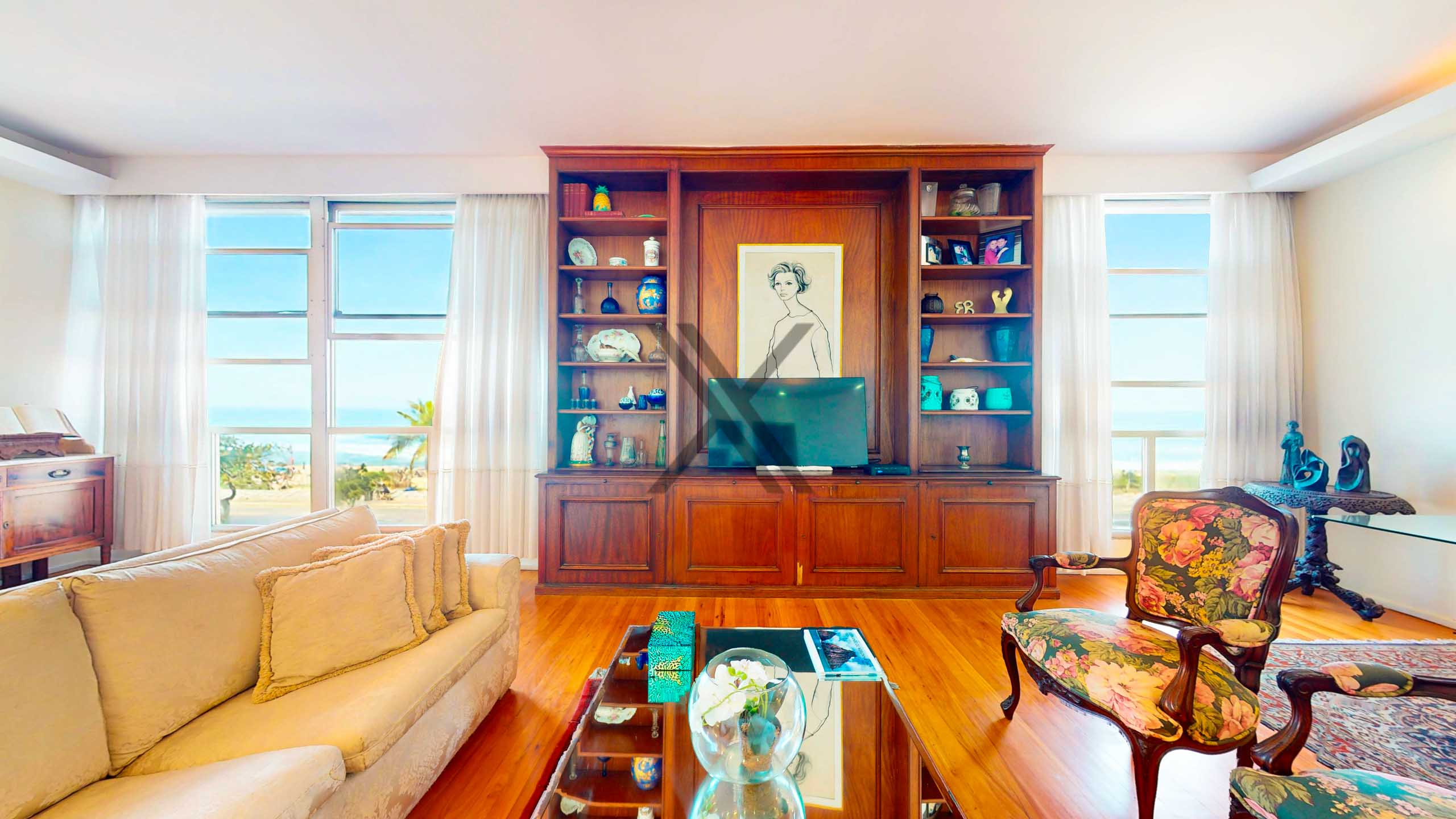 Apartamento Frontal Mar com 3 Quartos em Ipanema